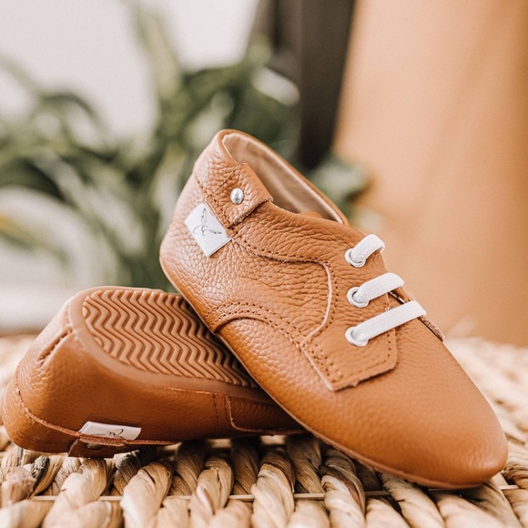 Other - Unisex Moccasin Saddle Brown Elastic Laced Oxford